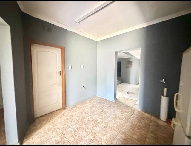 14 BEDROOM HOUSE FOR SALE IN IVY PARK
